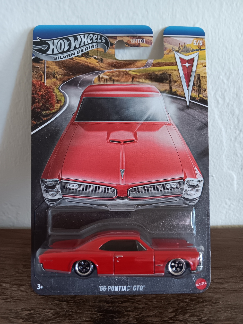 Hot Wheels '66 Pontiac GTO Red Silver Series